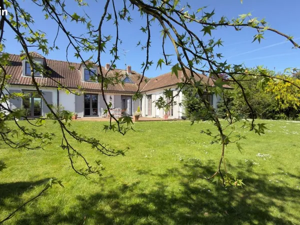 Villa 6 pièces 216 m²