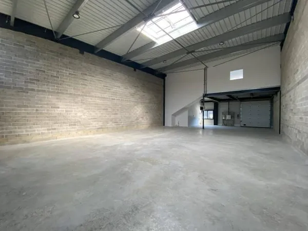 Local d'activité 2910 m²