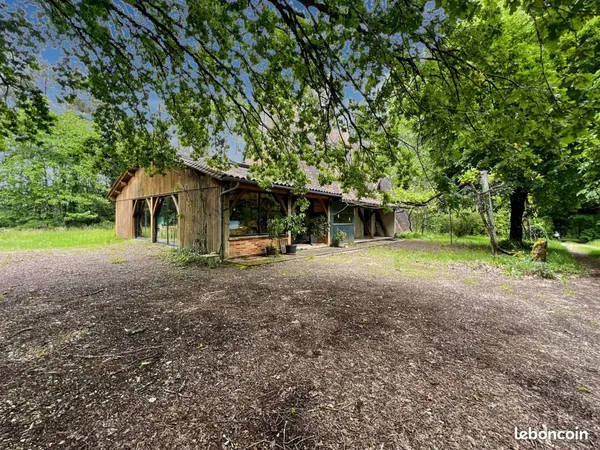 Propriété 4 pièces 250 m²