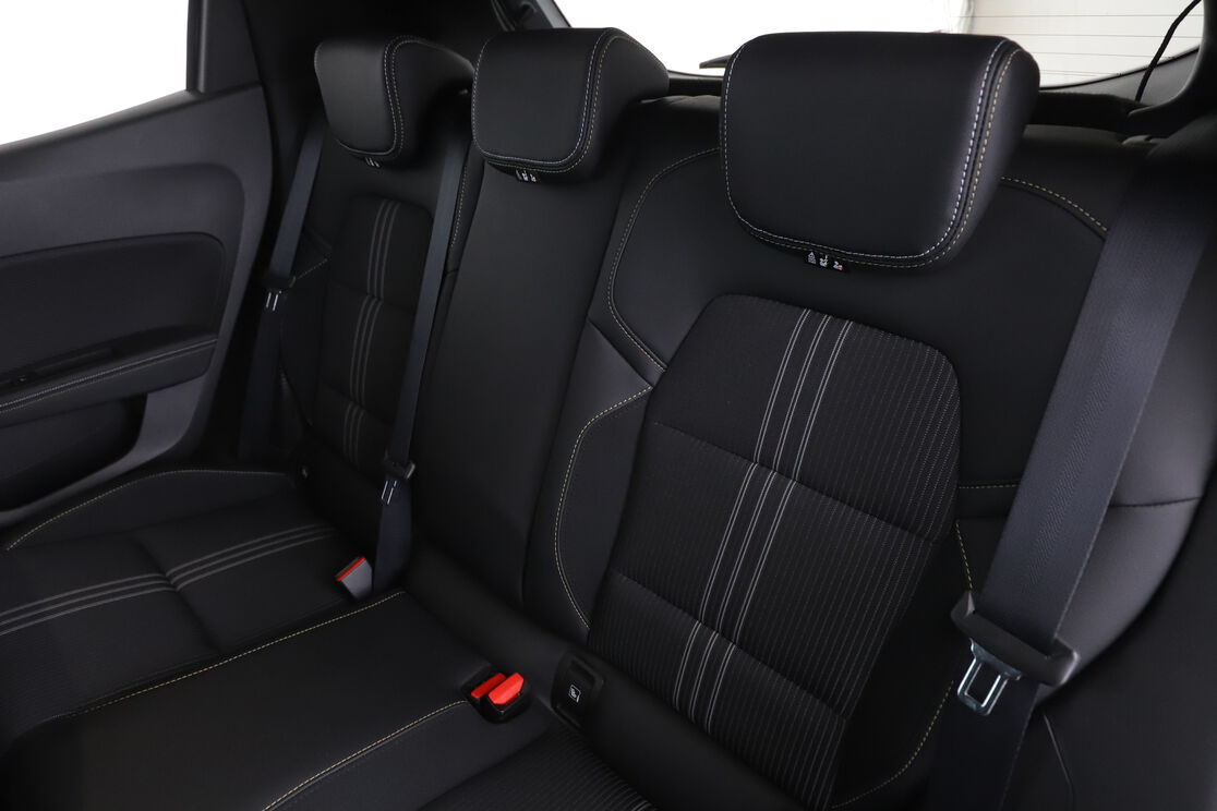 Renault Clio 1.6 E-Tech Hybride Engineered — photo 13