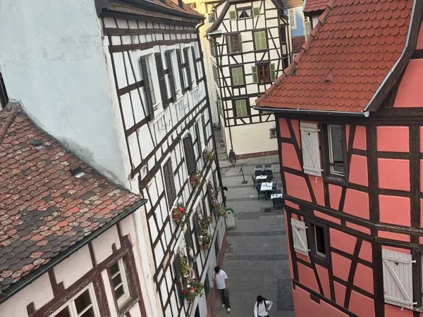 Petite France 2 pièces meubles