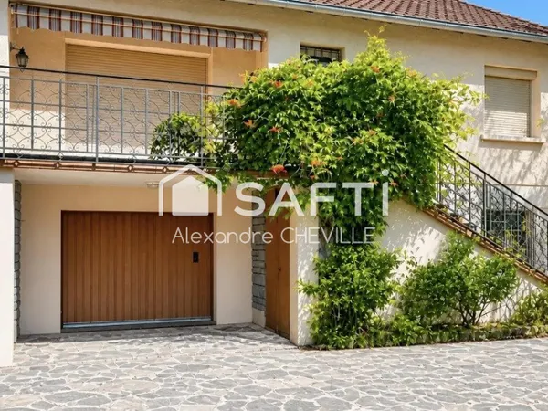 Vendat : Maison 199m² avec terrasse et jardin
