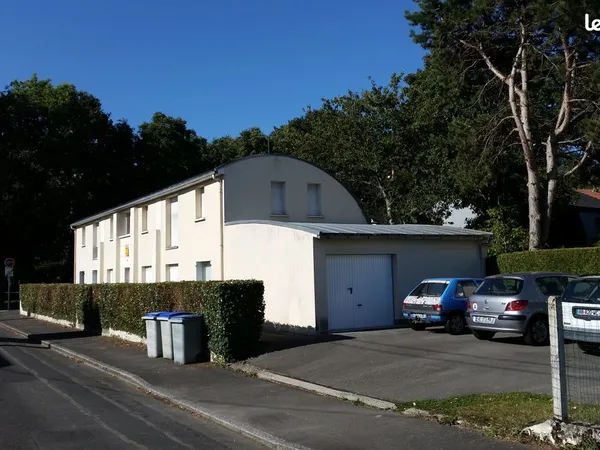 Studio meublé avec parking proche tramway