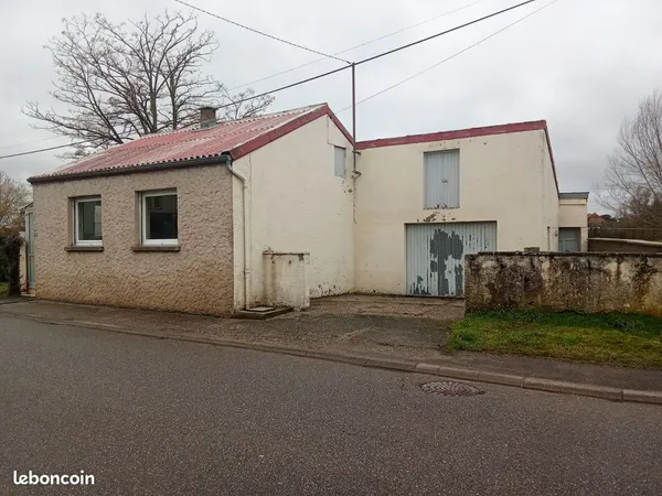 Maison entièrement à rénover