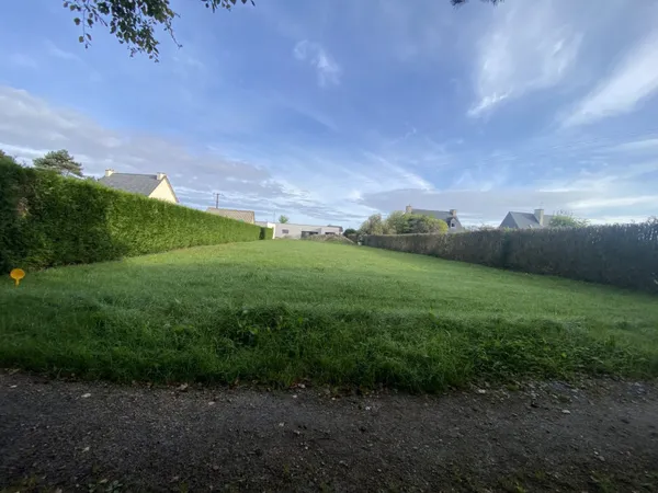 Terrain 839 m²