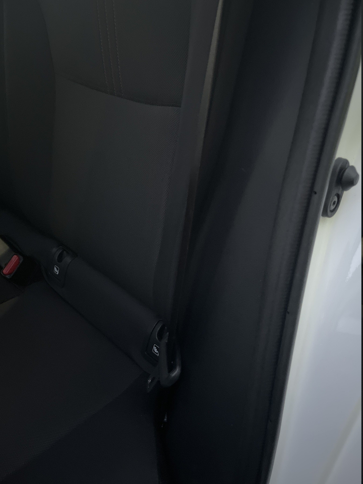 Toyota Yaris 4 — photo 53
