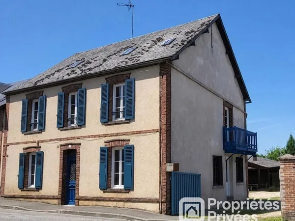 Maison de village et annexes