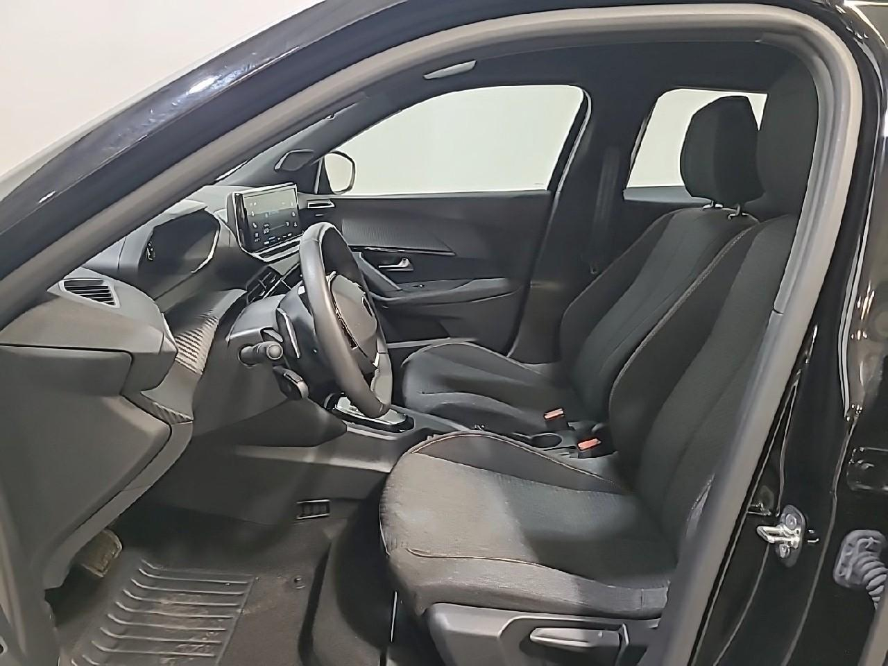 Peugeot 2008 hybrid 136 e-dcs6 style — photo 10