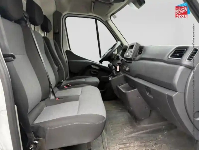 Renault Master fg f3500 l2h2 2.3 blue dci 135ch confort euro6 — photo 5