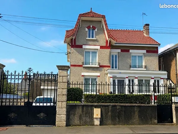 Maison 8 pièces 220 m²