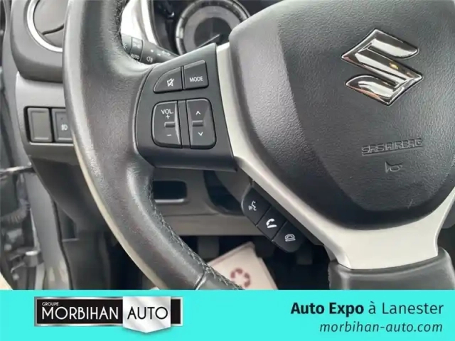 Suzuki Vitara 1.4 boosterjet hybrid — photo 15