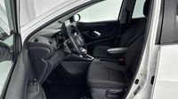 Toyota Yaris 116h Design 5p MY21 — photo 12
