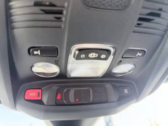 Peugeot 3008 puretech 130ch s&amp;s bvm6 — photo 121