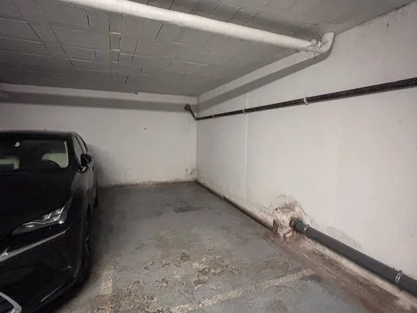 À VENDRE - Place de parking en sous-sol sécurisé - La Salis, Antibes