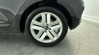 Renault Clio 1.6 E-Tech 145ch full hybrid Evolution - 24 — photo 16