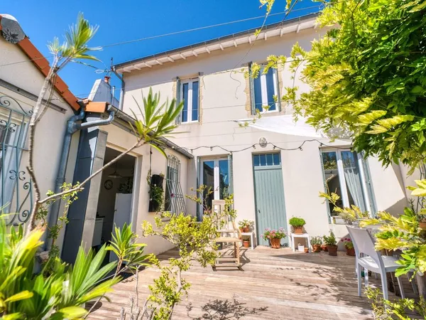Villa 8 pièces 191 m²