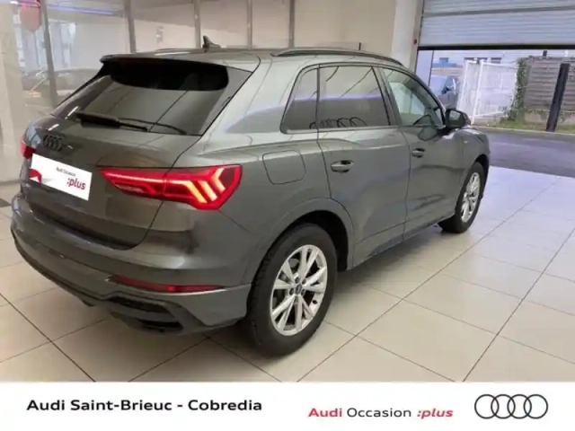 Audi Q3 35 tfsi 150ch s line plus s tronic 7 — photo 4