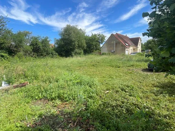 Terrain constructible 705m2