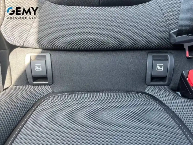 Renault Megane iv berline blue dci 115 edc — photo 20
