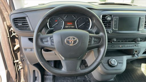 Toyota Pro Ace long 2.0 D-4D 177 BVA6 - Lounge – 2019 – 162877 km – Diesel – Boîte Automatique — photo 26