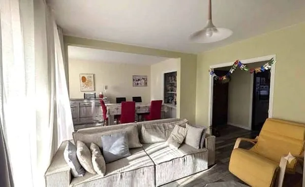 Appartement 6 pièces 103 m²