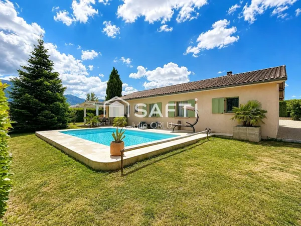 Grand terrain, Plain pied, piscine, grand garage