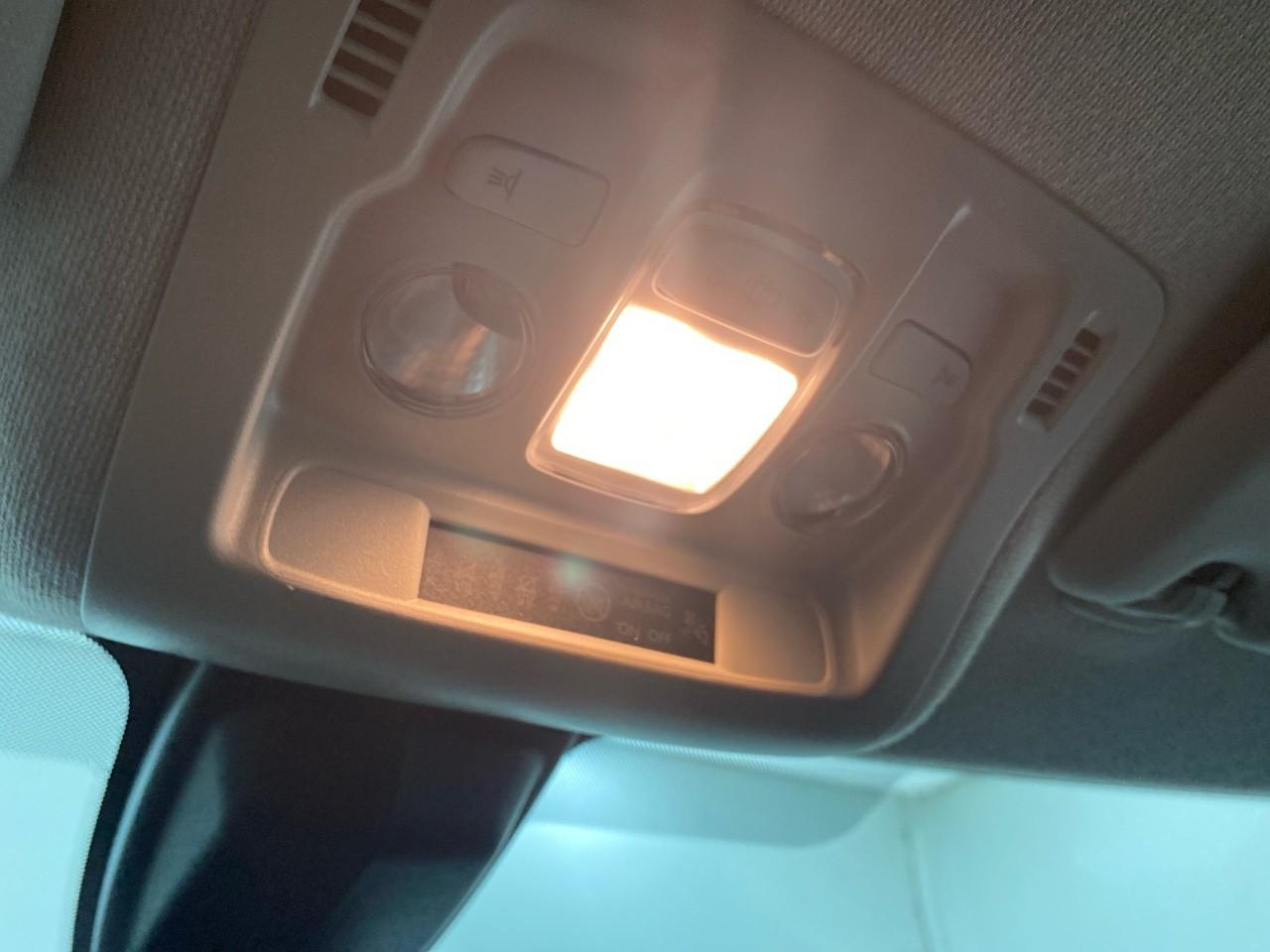 Citroën C3 puretech 110 s&s eat6 shine — photo 32