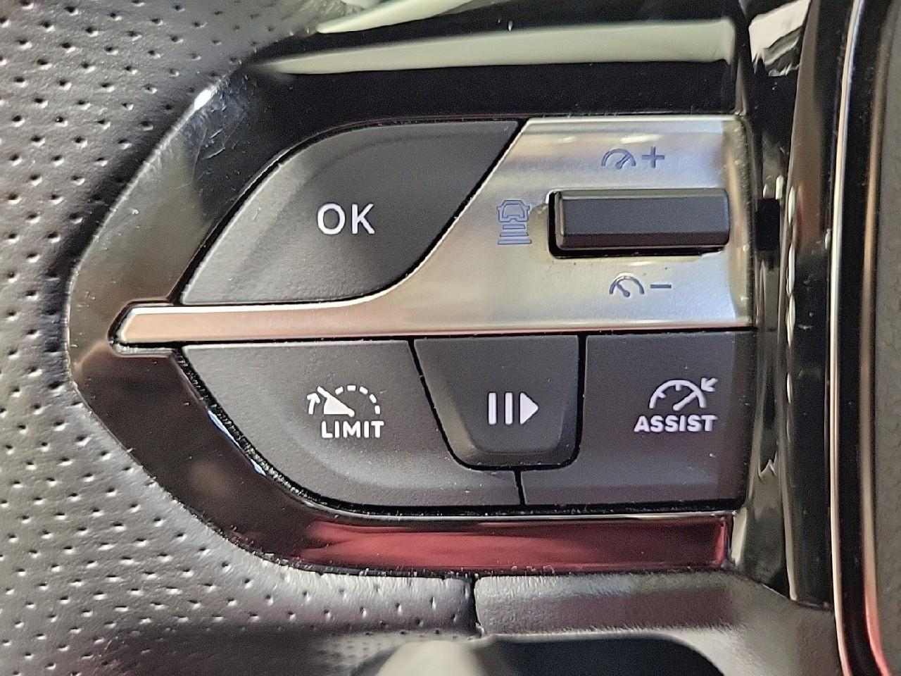 Peugeot 308 phev 180 e-eat8 gt — photo 22