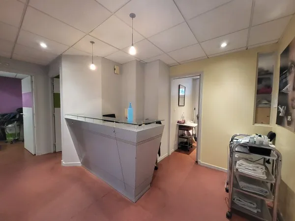 Local commercial 84 m²