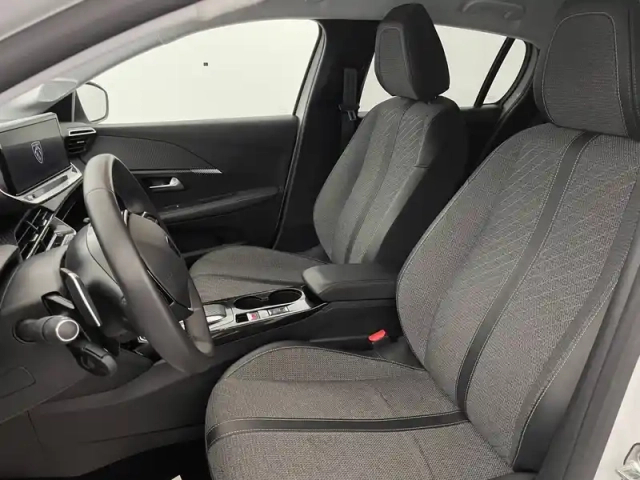 Peugeot 208 puretech 100 s&amp;s eat8 — photo 14
