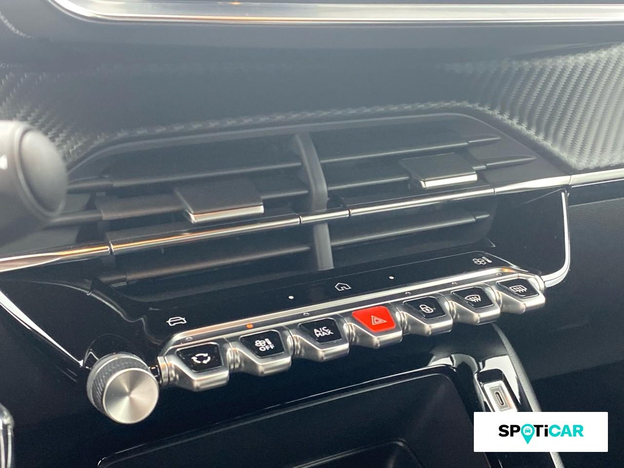 Peugeot 2008 e-2008 136ch active — photo 15