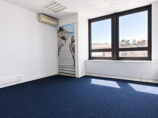 Local commercial 115 m²