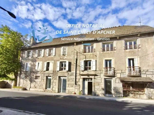 Maison 275 m²