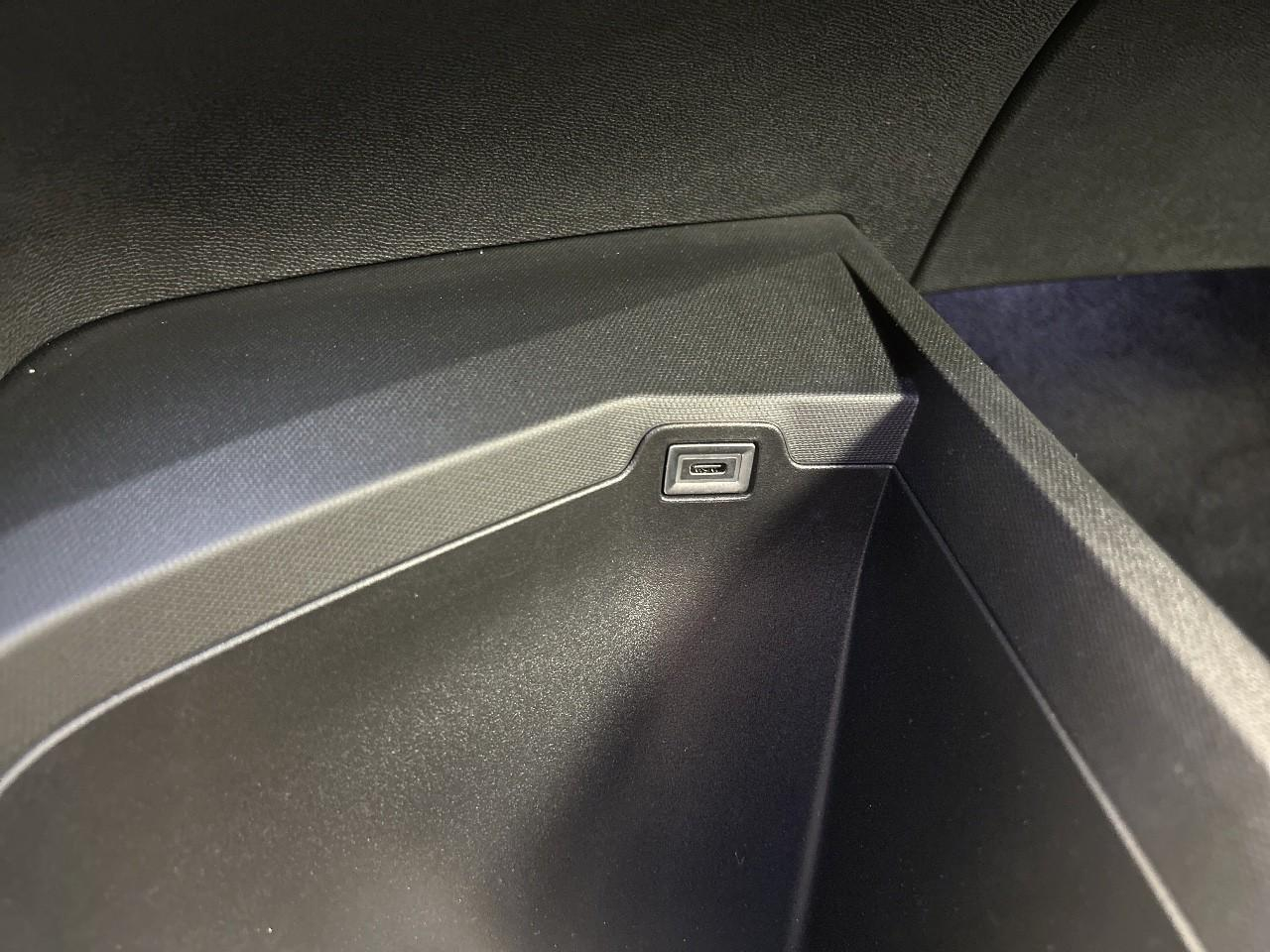 Peugeot 3008 hybrid 145 e-dcs6 allure — photo 22