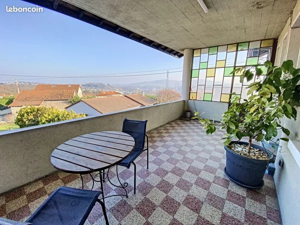 A LOUER T3 TERRASSE et JARDIN
