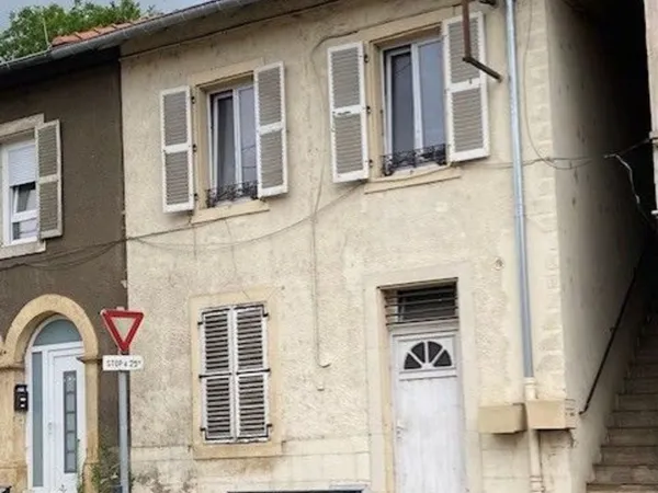 Immeuble de rapport au centre ville de Moyeuvre Grande
