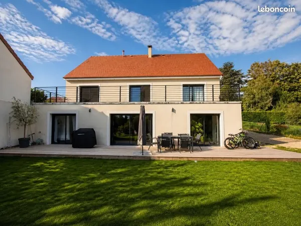 Maison 8 pièces 198 m²