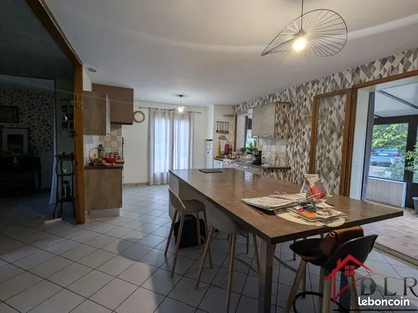 Maison 5 pièces 145 m²
