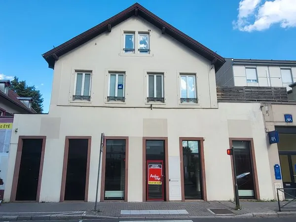 SCHILTIGHEIM Rte Bischwiller Local Cial 157m2