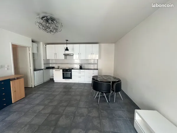 Appartement T3 Joliette Euromed avec terrasse à proximité CMA CGM