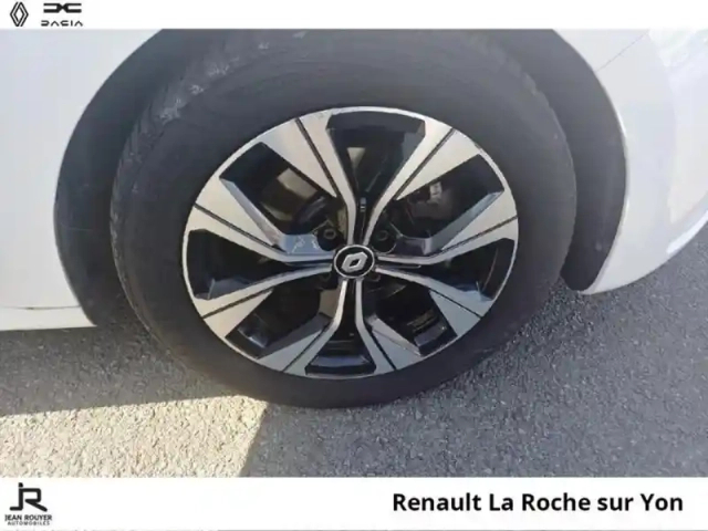 Renault Clio 1.5 blue dci 100ch evolution — photo 8