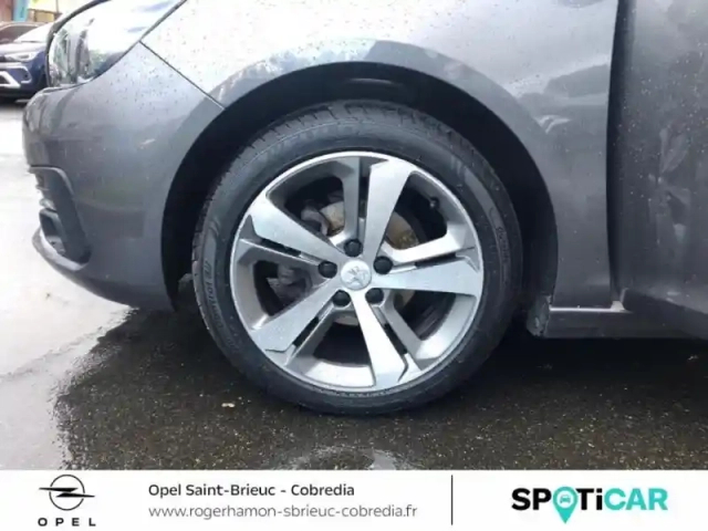 Peugeot 308 1.2 puretech 110ch e6.3 s&amp;s allure — photo 11