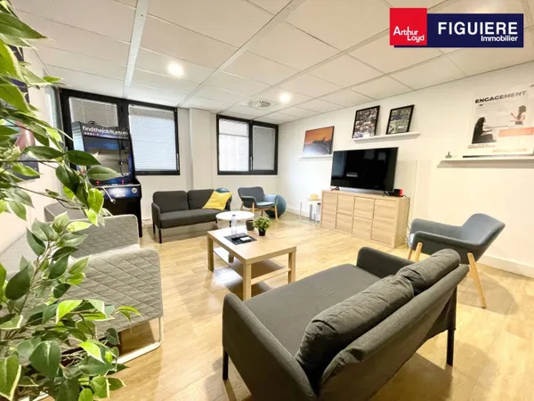 Bureaux 558 m²