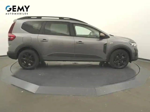Dacia Jogger tce 110 7 places gsr2 — photo 4