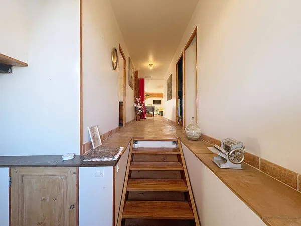 Maison 8 pièces 370 m²