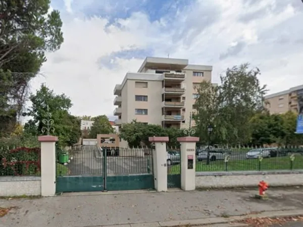 Stationnement 14.68 m² Grenoble