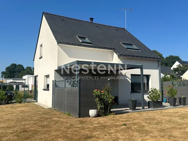 Maison La Vraie Croix, commerces à pieds, 17 KM de Vannes, aucun travaux, 3 chb et 500 m² terrain.