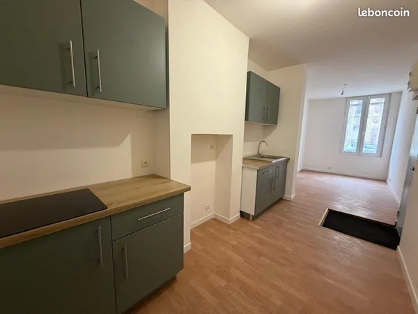 Appartement comme neuf RDC surélevé 1 chambre + bureau ou chambre enfant. 50m2