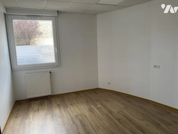 Local professionnel 115 m²
