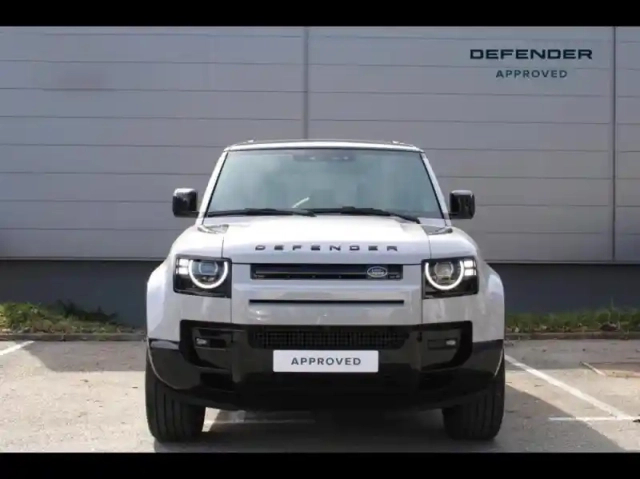 Land Rover Defender 110 2.0 p300e phev x-dynamic hse — photo 20